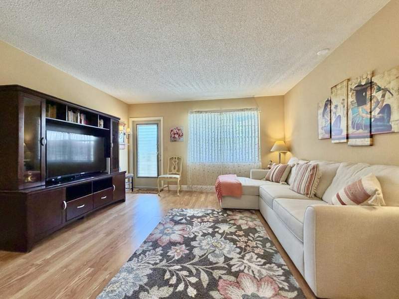 1 bedroom Condominium at 19 Abbey Lane #204, VILLAGES OF ORIOLE ABBEY CONDO, Delray Beach — photo 1
