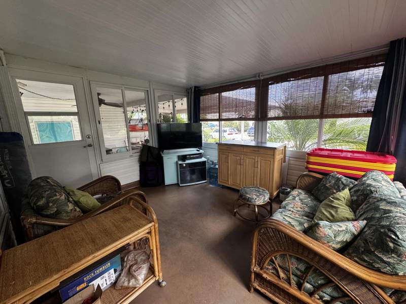3 bedroom Mobile Home at 4081 4th Court, Maralago Cay, Lantana — photo 3