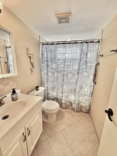 19 Abbey Lane #204, Delray Beach FL - photo 12 of 33