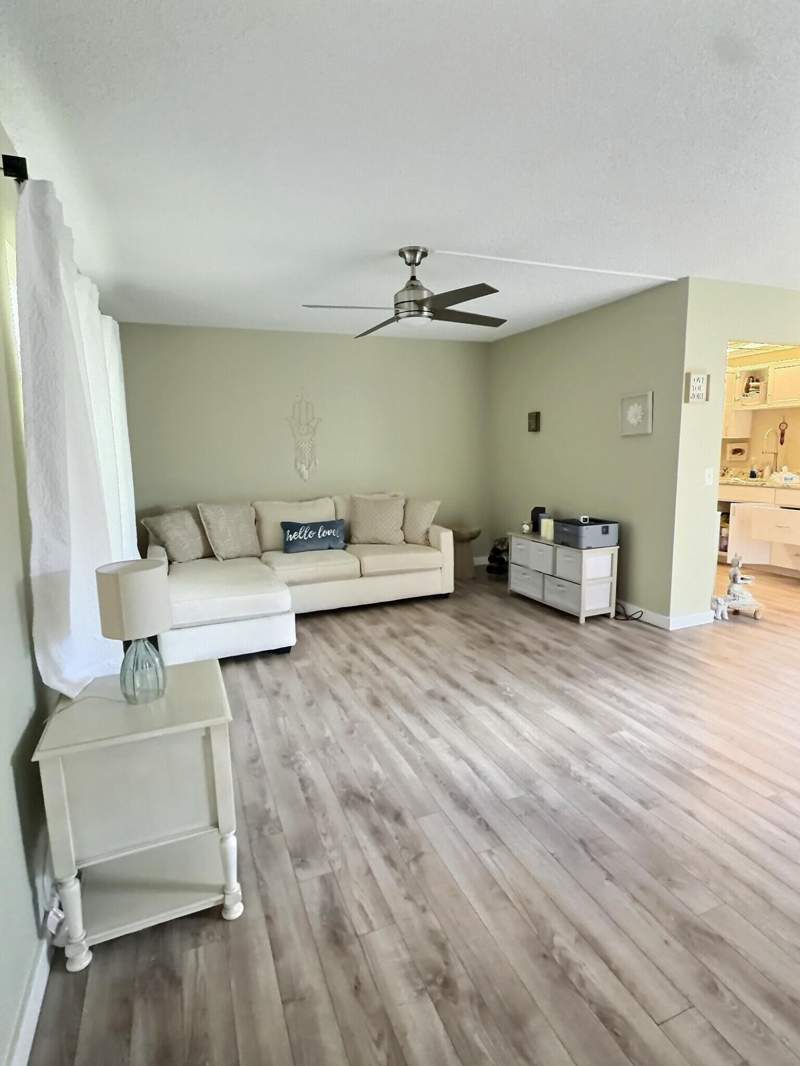 1 bedroom Condominium at 199 E Burgundy, Kings Point Burgundy Condos, Delray Beach — photo 4