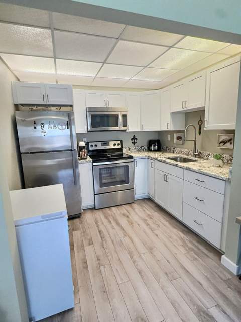 199 E Burgundy, Delray Beach FL - photo 9 of 25