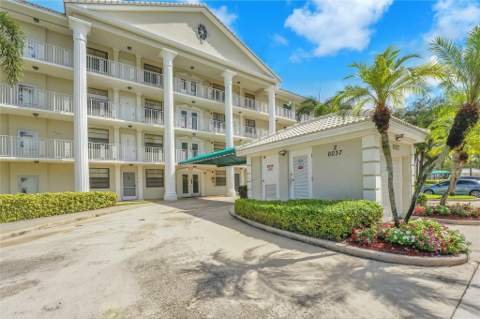6037 Balboa Circle #401, Boca Raton FL - photo 13 of 22