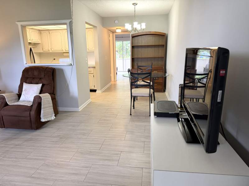 1 bedroom Condominium at 162 Windsor H, Windsor Condos, West Palm Beach — photo 5