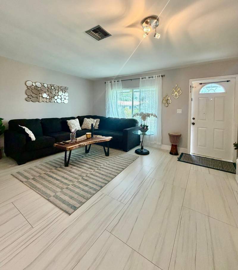 5 bedroom Single Family Residence at 3464 NW 26th Avenue, Boca Madera Unit 1, Boca Raton — photo 3