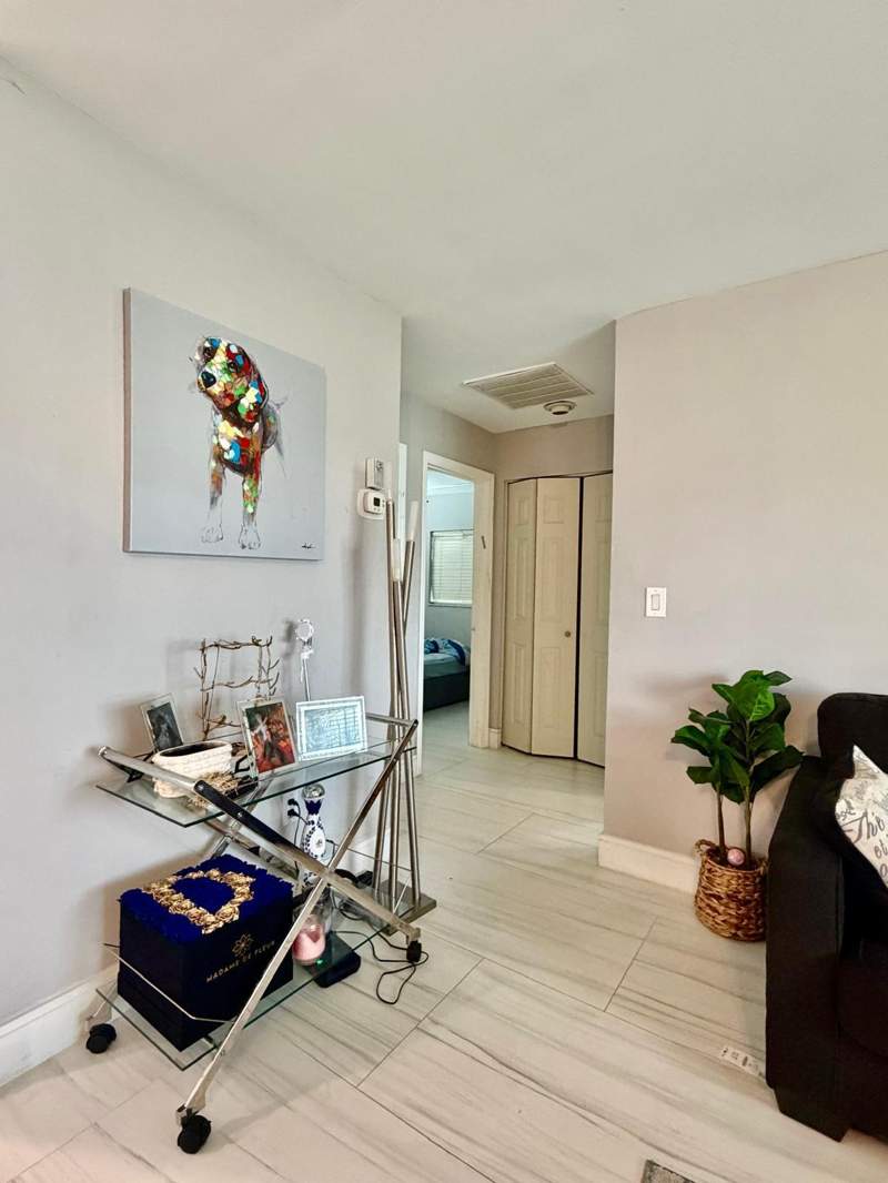 5 bedroom Single Family Residence at 3464 NW 26th Avenue, Boca Madera Unit 1, Boca Raton — photo 5