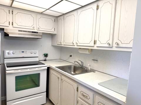 162 Windsor H, West Palm Beach FL - photo 11 of 30