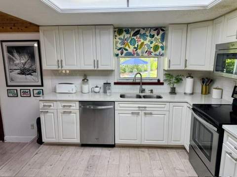 709 Savannah Street, Fort Pierce FL - photo 16 of 55