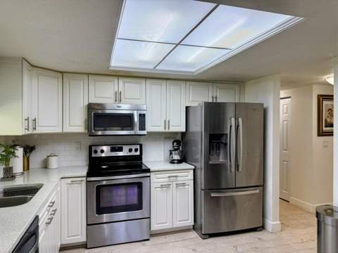 709 Savannah Street, Fort Pierce FL - photo 17 of 55
