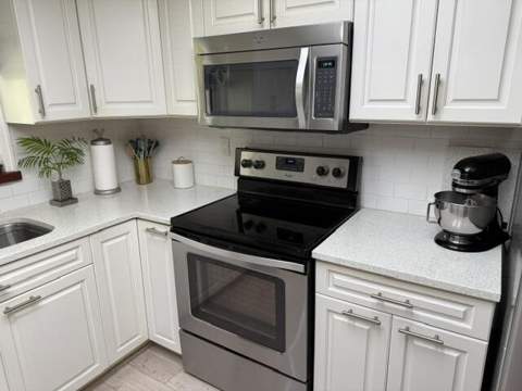 709 Savannah Street, Fort Pierce FL - photo 18 of 55