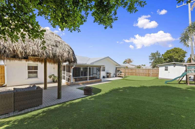 3 bedroom Single Family Residence at 1729 NE 23rd Terrace, Leilani Heights, Jensen Beach — photo 2