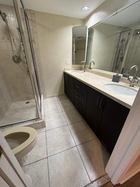 730 NW 98th Circle, Plantation FL - photo 6 of 9