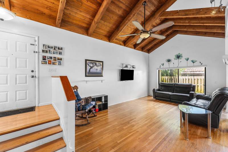 4 bedroom Single Family Residence at 2810 Sand Pines Court, Lantana Pines 1 Sportsmens Club, Lake Worth — photo 4