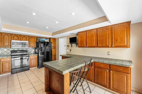 2810 Sand Pines Court, Lake Worth FL - photo 10 of 37