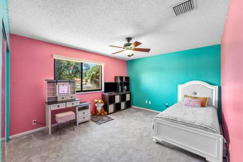 2810 Sand Pines Court, Lake Worth FL - photo 20 of 37