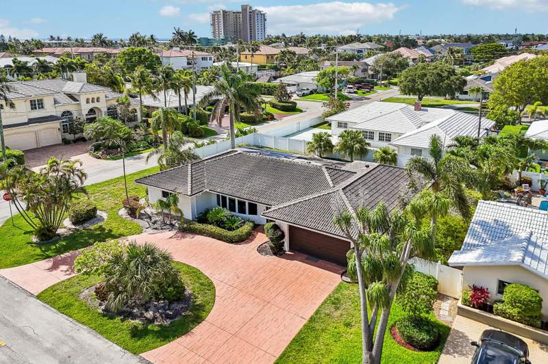 3 bedroom Single Family Residence at 2940 NE 39th Court, Venetian Isles 2nd Sec, Lighthouse Point — photo 5