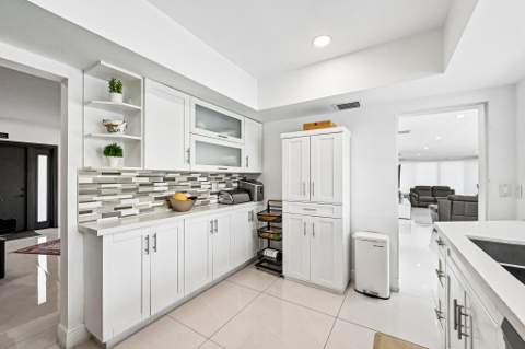 2940 NE 39th Court, Lighthouse Point FL - photo 14 of 43