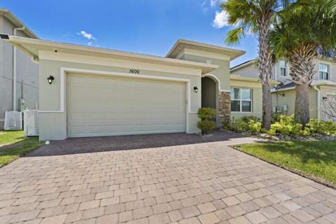 1600 NW Vivanco Street, Port St. Lucie FL - photo 8 of 60