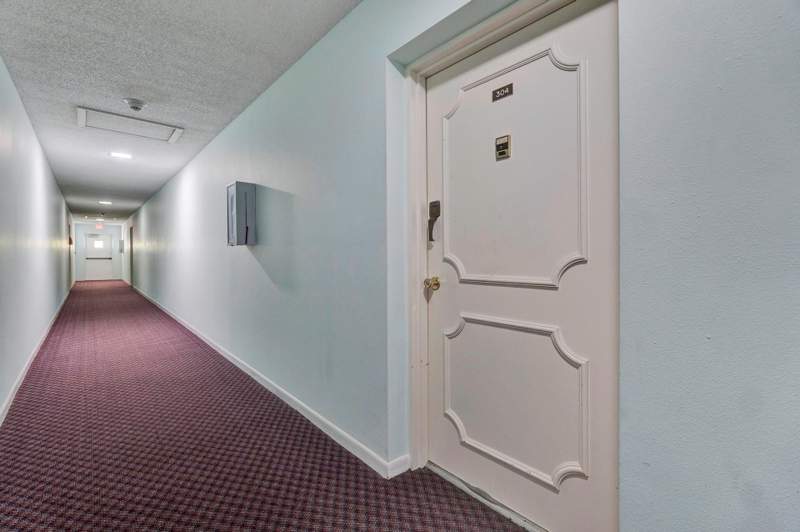 2 bedroom Condominium at 5190 E Sabal Palm Boulevard #304, Sabal Palm Village Condo, Tamarac — photo 4