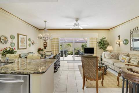 77 Laurel Oaks Circle, Tequesta FL - photo 9 of 45