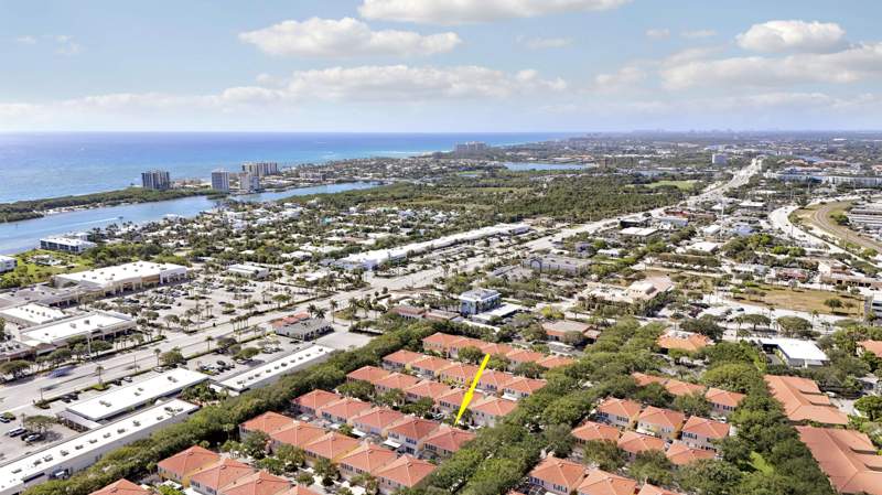 3 bedroom Townhouse at 77 Laurel Oaks Circle, Tequesta Oaks, Tequesta — photo 3