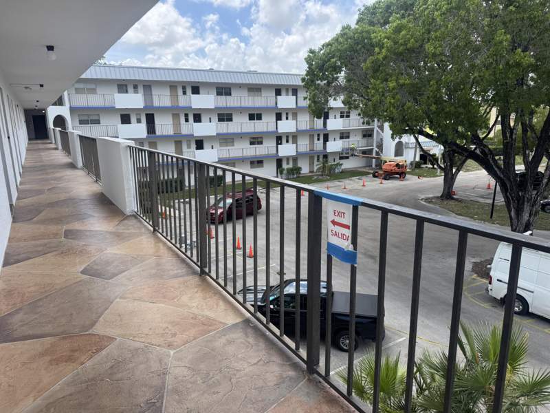 2 bedroom Condominium at 6300 S Falls Cir Drive #314, Inverrary Country Club, Lauderhill — photo 4