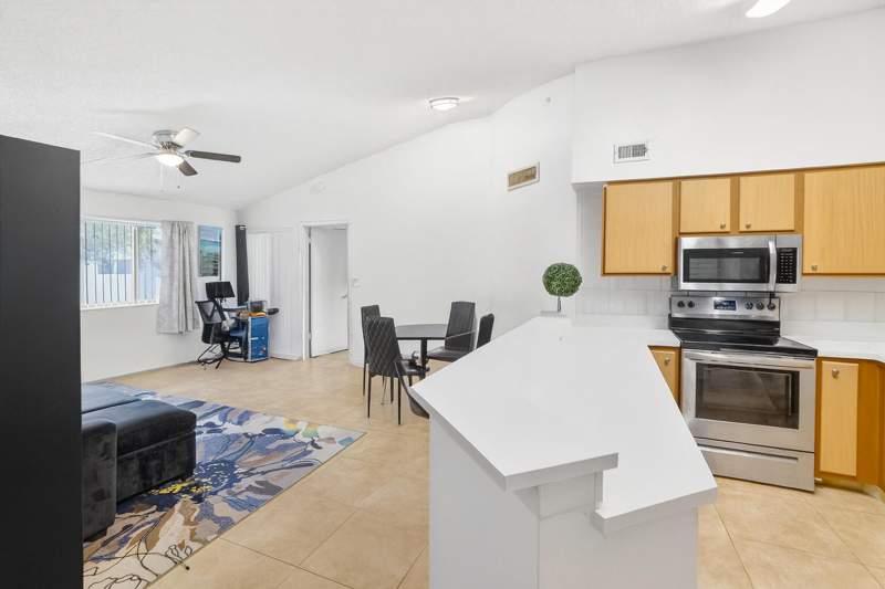 1 bedroom Condominium at 2550 SW 18th Terrace #2005, Marina Oaks Condo, Fort Lauderdale — photo 2