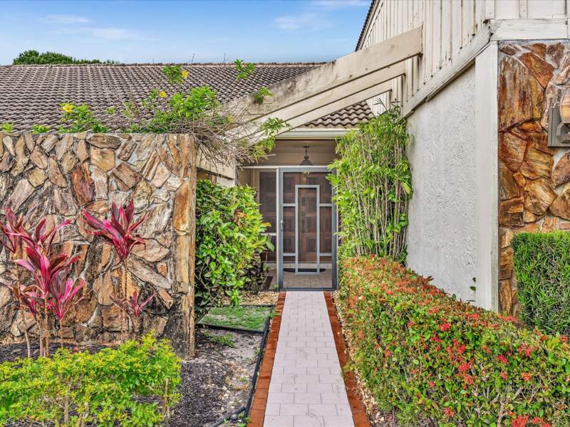 3 bedroom Single Family Residence at 5302 Piping Rock Drive, Indian Spring , Boynton Beach — photo 5