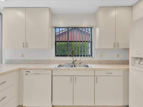 5302 Piping Rock Drive, Boynton Beach FL - photo 13 of 44