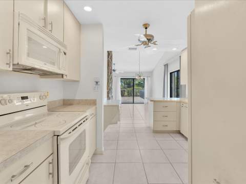 5302 Piping Rock Drive, Boynton Beach FL - photo 14 of 44