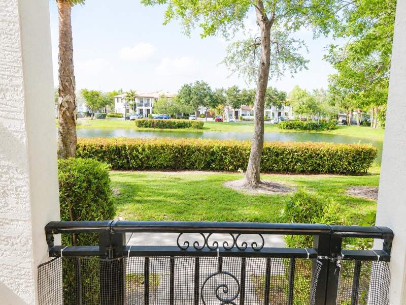3 bedroom Townhouse at 4720 Mimosa Place #909, Paloma Lakes Condominium No 1, Coconut Creek — photo 3