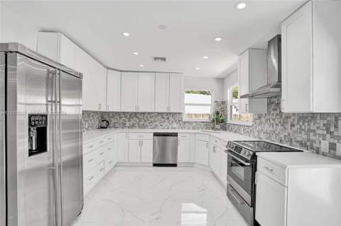 3421 Dover Road, Pompano Beach FL - photo 7 of 22