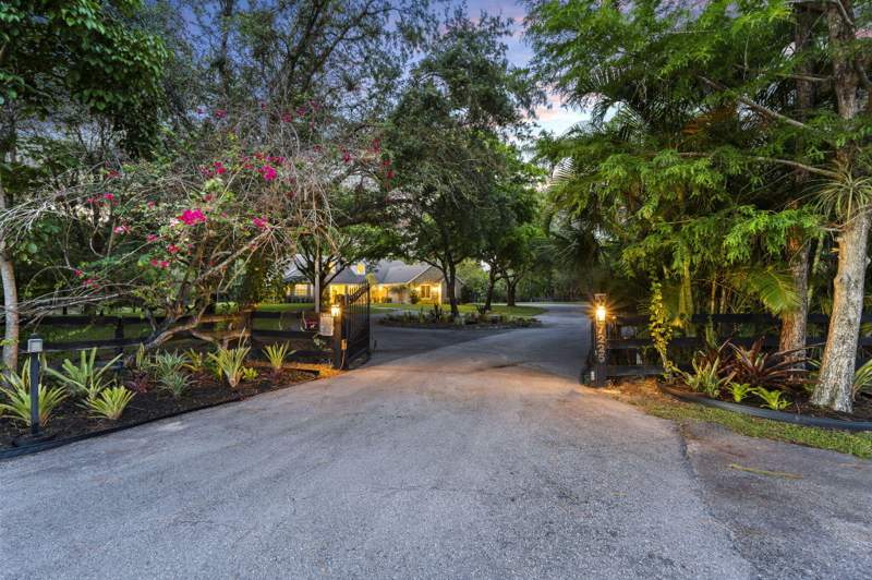 3 bedroom Single Family Residence at 17225 Mare Lane, Fox Trail, Loxahatchee — photo 4