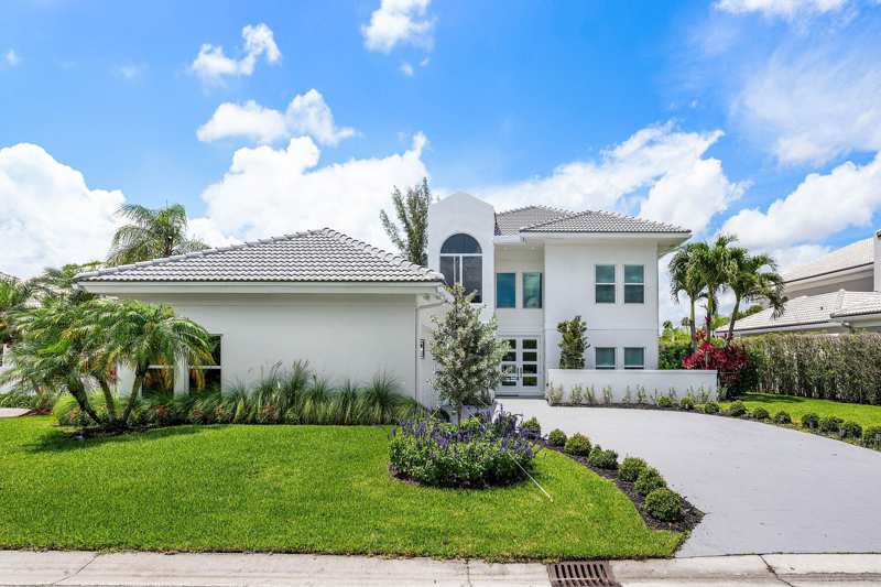 4 bedroom Single Family Residence at 9701 Spray Drive, Breakers West 9, West Palm Beach — photo 1