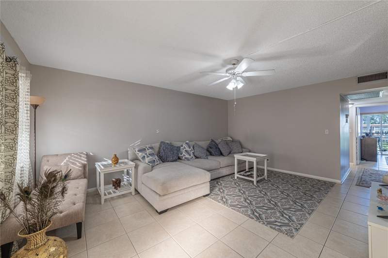 2 bedroom Condominium at 1902 Bermuda Circle, BERMUDA VILLAGE B CONDO, Coconut Creek — photo 1