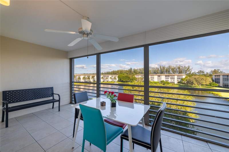 2 bedroom Condominium at 1902 Bermuda Circle, BERMUDA VILLAGE B CONDO, Coconut Creek — photo 2