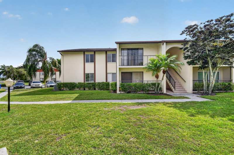 2 bedroom Condominium at 4991 Sable Pine Circle #C2, Pine Ridge At Haverhill Condo, West Palm Beach — photo 1