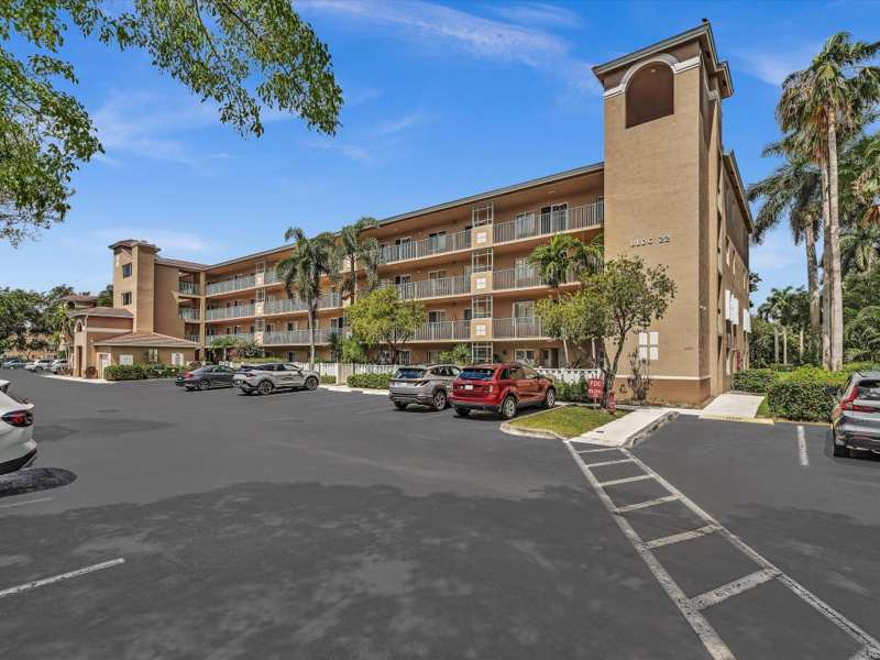 3 bedroom Condominium at 12511 Imperial Isle Drive #402, Coral Cove Condo, Boynton Beach — photo 1