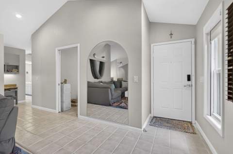 5954 SE Franklin Place, Hobe Sound FL - photo 9 of 40