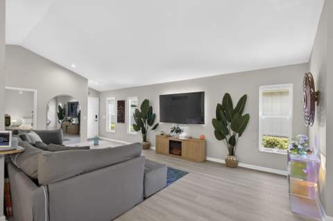 5954 SE Franklin Place, Hobe Sound FL - photo 8 of 40
