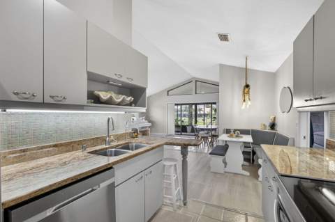 5954 SE Franklin Place, Hobe Sound FL - photo 14 of 40