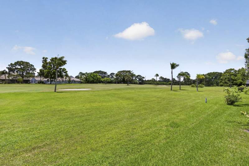 3 bedroom Single Family Residence at 5954 SE Franklin Place, Franklin Wood At Heritage Ridge, Hobe Sound — photo 4
