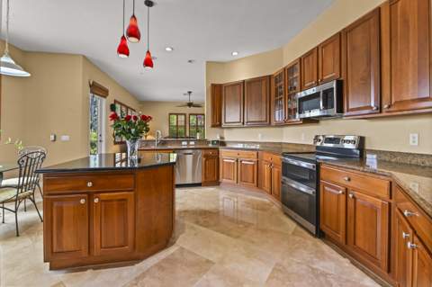 458 Cresta Circle, West Palm Beach FL - photo 17 of 57