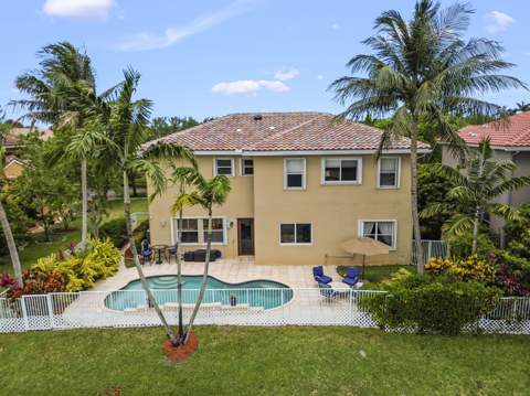 458 Cresta Circle, West Palm Beach FL - photo 8 of 57