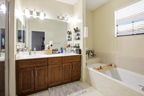 6026 Pine Tree Way #6026, Riviera Beach FL - photo 15 of 31