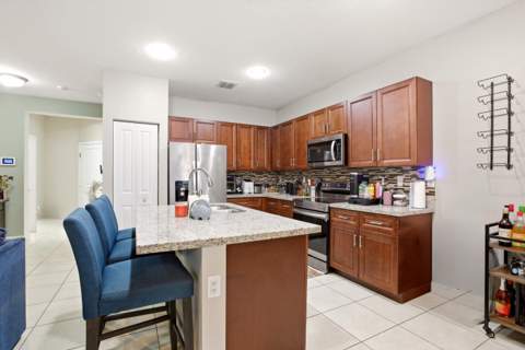 6026 Pine Tree Way #6026, Riviera Beach FL - photo 8 of 31