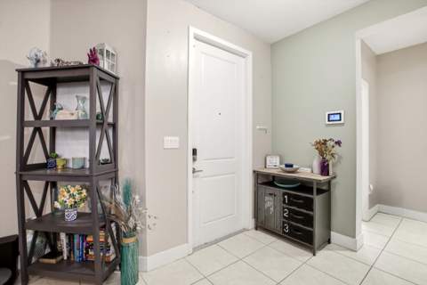 6026 Pine Tree Way #6026, Riviera Beach FL - photo 9 of 31