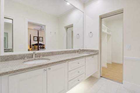 77 Laurel Oaks Circle, Tequesta FL - photo 23 of 45