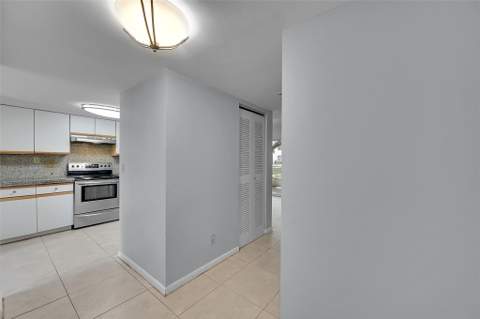 796 NW 91st Terrace, Plantation FL - photo 7 of 30