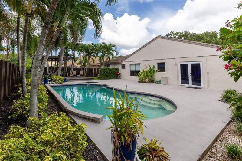 3 bedroom Single Family Residence at 5231 SW 115th Avenue, FLAMINGO GARDENS-TAMARIND, Cooper City — photo 1