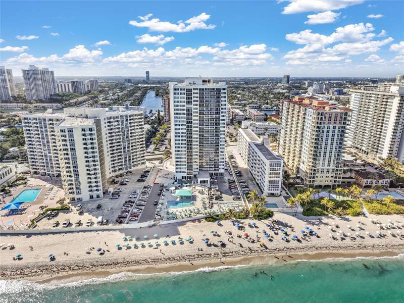 1 bedroom Condominium at 3140 S Ocean Drive #208, Parker Tower Condo, Hallandale Beach — photo 3